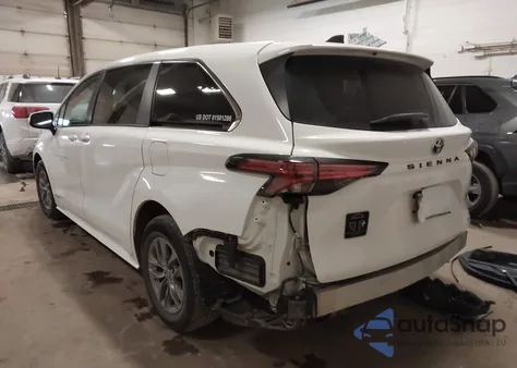 2021 Toyota Sienna Le z USA, uszkodzony, nr VIN 5TDKRKEC1MS029507